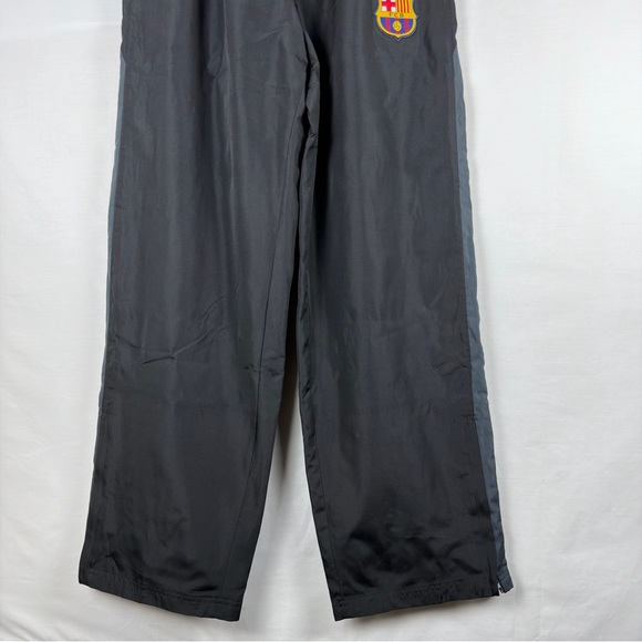 FC Barcelona Track Pants Mens Small Black Soccer Windbreaker Drawstring Y2K - Picture 4 of 14